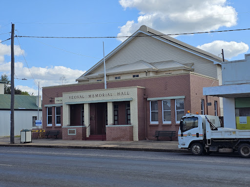 Yeoval Memorial Town Hall